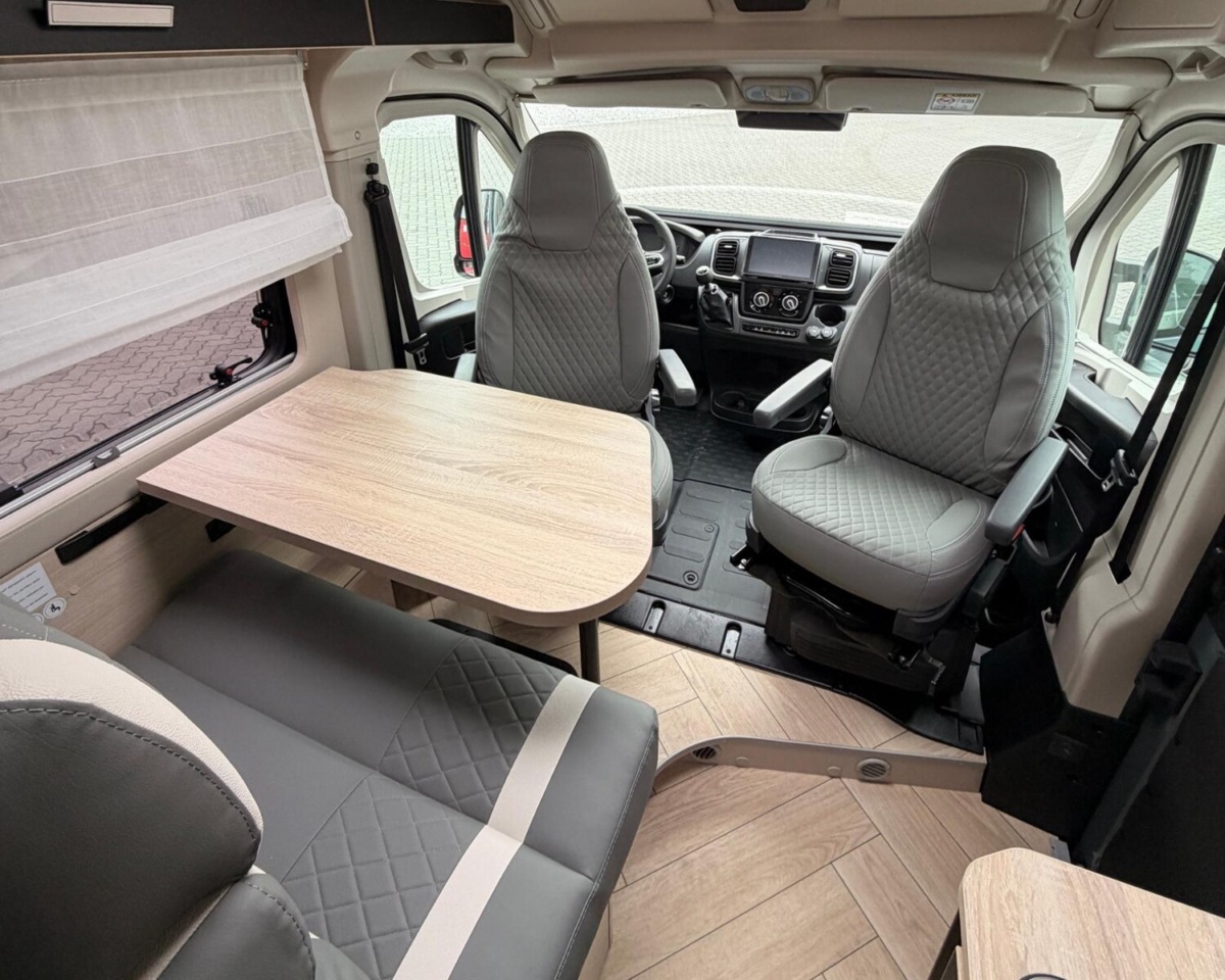 Challenger Bild 13