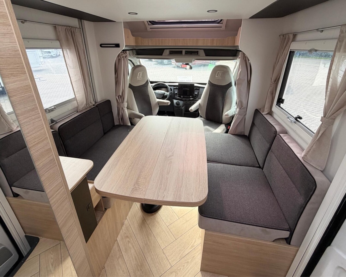 Challenger Bild 16