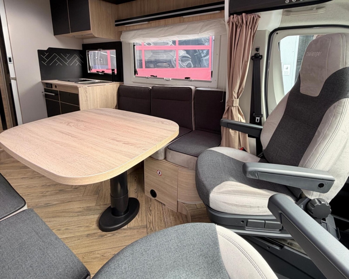 Challenger Bild 18