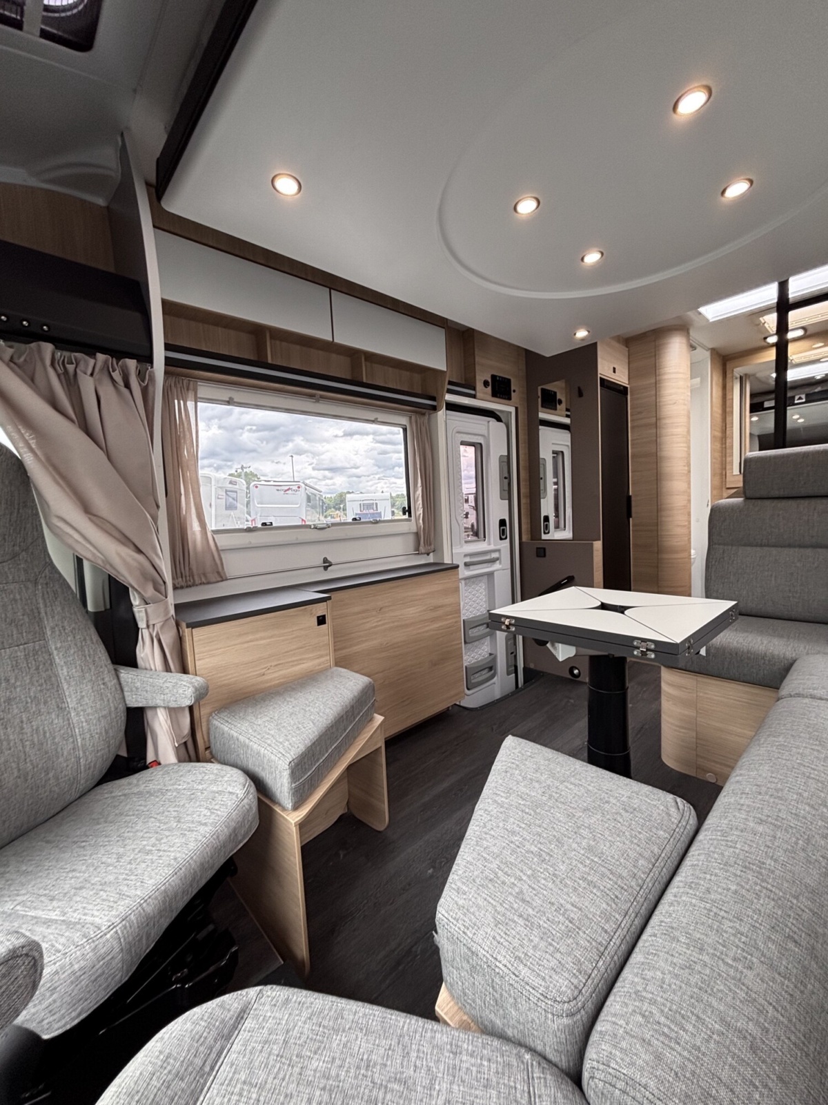 Challenger Bild 12