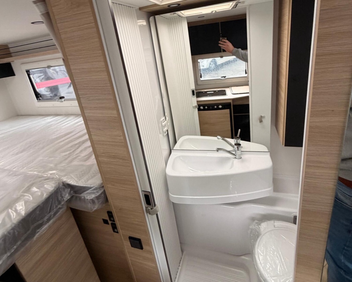 Challenger Bild 24