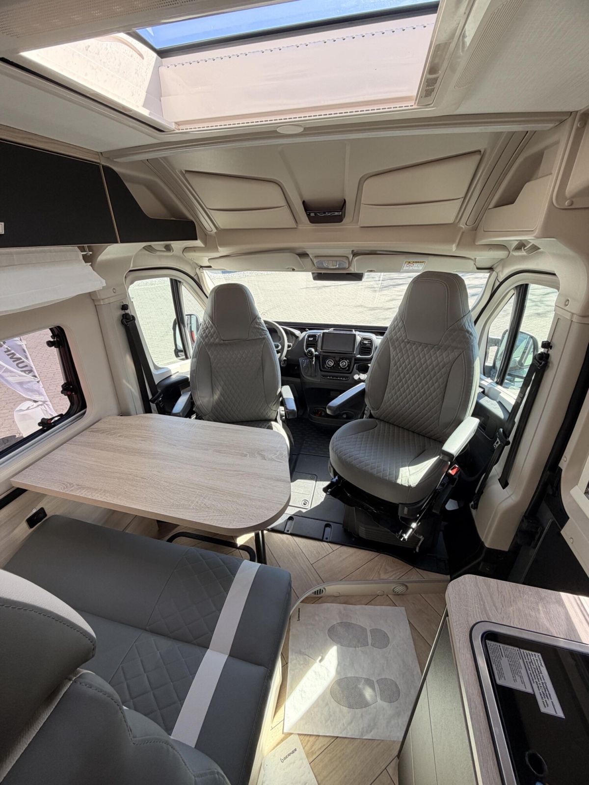 Challenger Bild 13